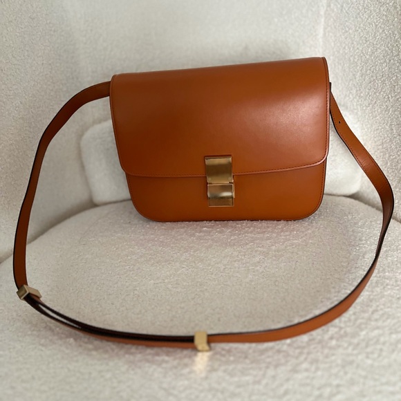 Celine Handbags - CELINE Classic Box Bag Medium Camel Box Calf Authentic Excellent Condition